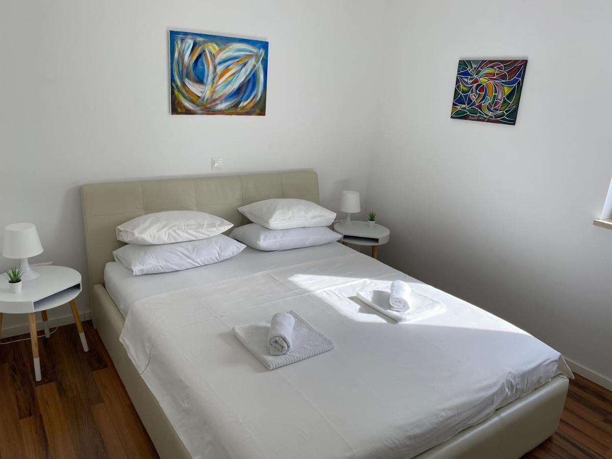 Private Pool And Mediterranean Garden Apt Mia Šilo Exteriér fotografie