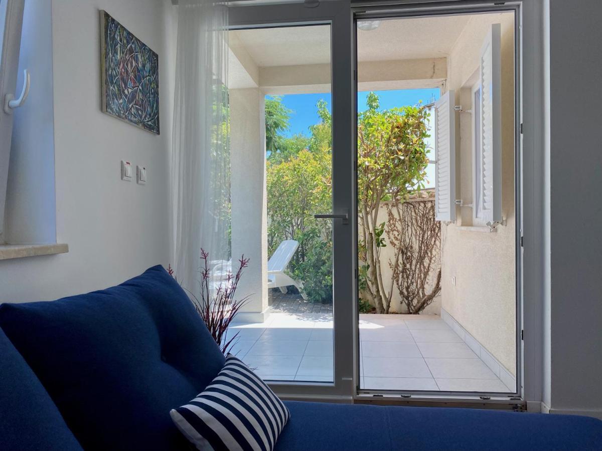 Private Pool And Mediterranean Garden Apt Mia Šilo Exteriér fotografie