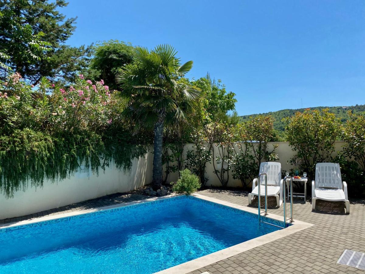 Private Pool And Mediterranean Garden Apt Mia Šilo Exteriér fotografie