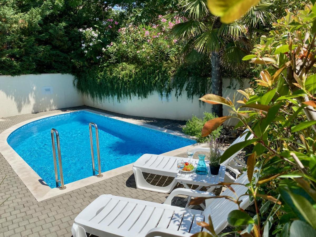 Private Pool And Mediterranean Garden Apt Mia Šilo Exteriér fotografie